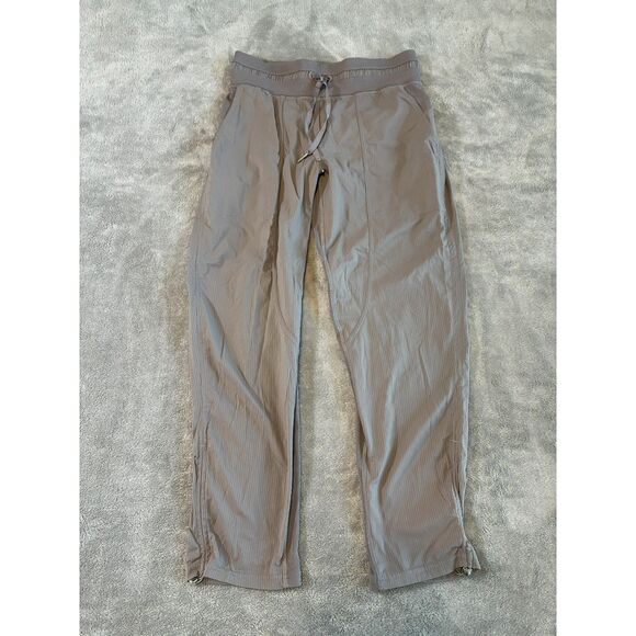Lululemon Dance Studio Crop Size 4 - Picture 1 of 7